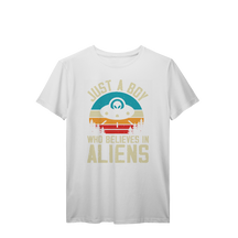 Camisa T-Shirt Prime Just A boy Who Believes in Aliens