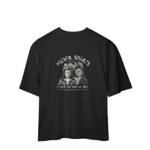Camiseta Oversized Macabre Sisters