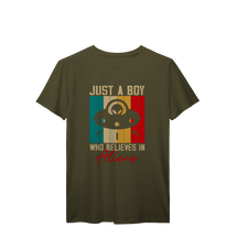 Camiseta T-Shirt Prime Just a boy Who Believes in Alien Clássic
