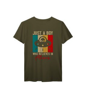 Camiseta T-Shirt Prime Just a boy Who Believes in Alien Clássic